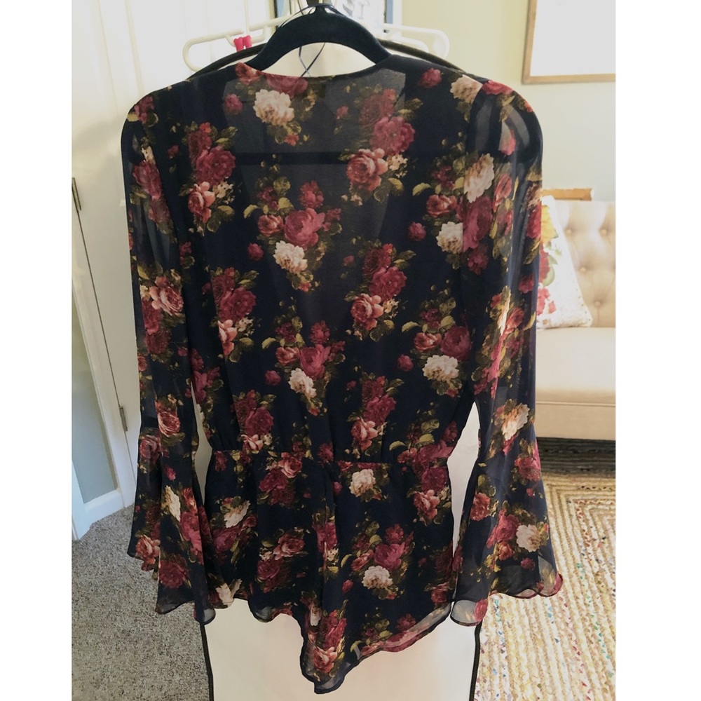 Floral long sleeve romper - Picture 3 of 3